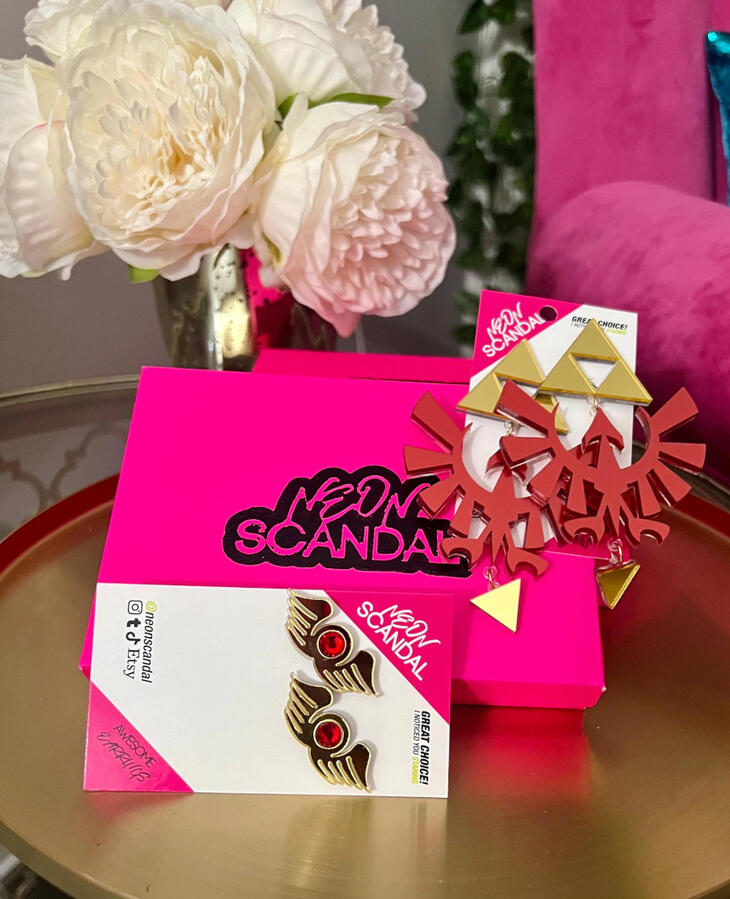 Mark of the Goddess Gamer Crest Earrings Mark of the Goddess Gamer Crest Earrings