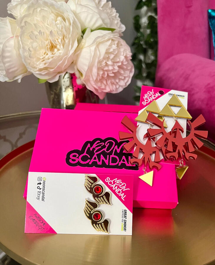 Mark of the Goddess Gamer Crest Earrings Mark of the Goddess Gamer Crest Earrings